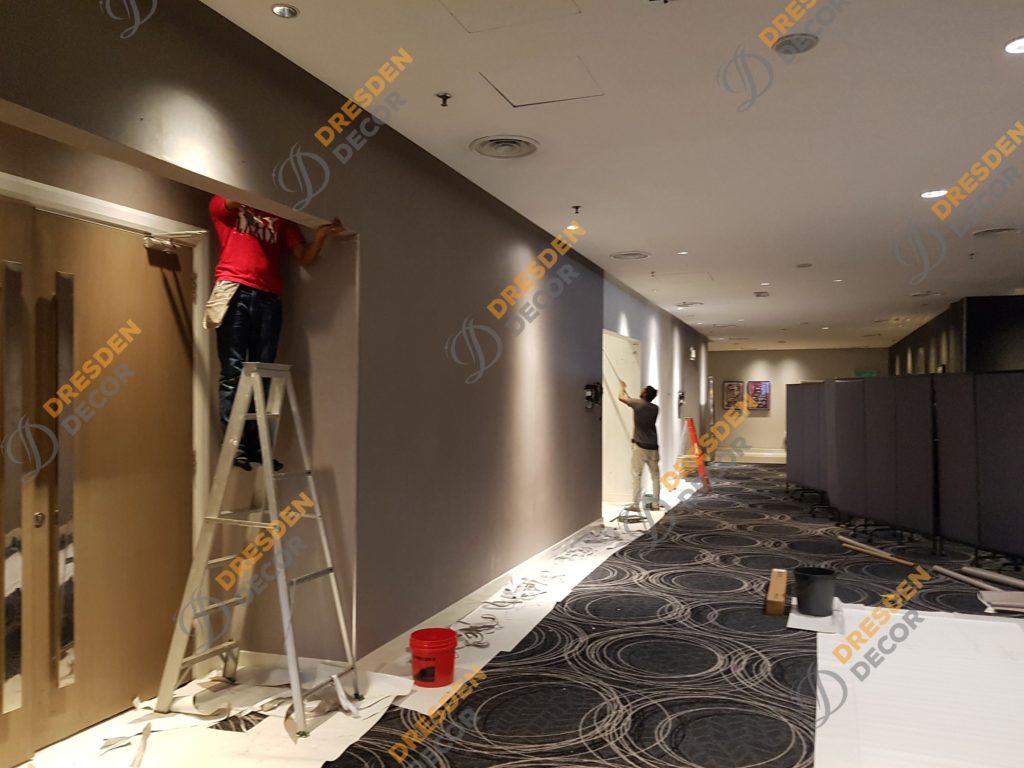 Wallpaper installation in progress