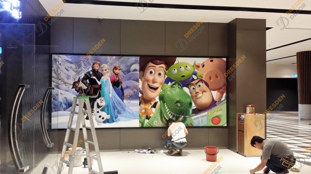 Amerin Mall Cinema. Installation in progress.